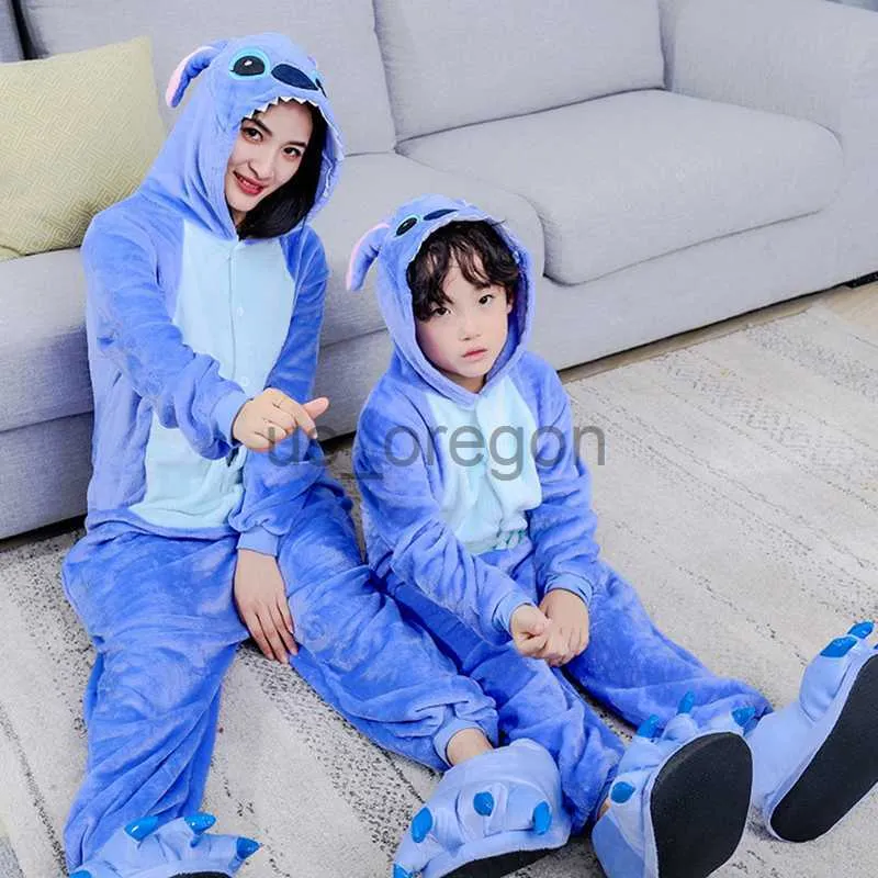 Ropa para el hogar Navidad Kigurumi Onepiece Pijamas Anime Cosplay Disfraz Dibujos animados Onesie Halloween Familia Franela Monos Cuerpo completo Pijama x0902