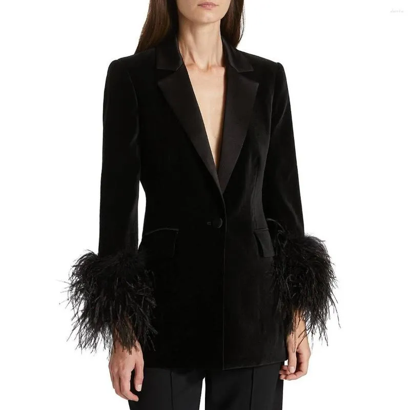 Costumes pour femmes Femmes Blazer de luxe 2023 Automne Noir Plume Décoration À Manches Longues Bouton Unique High Street Veste Chic Bureau Lady Manteau