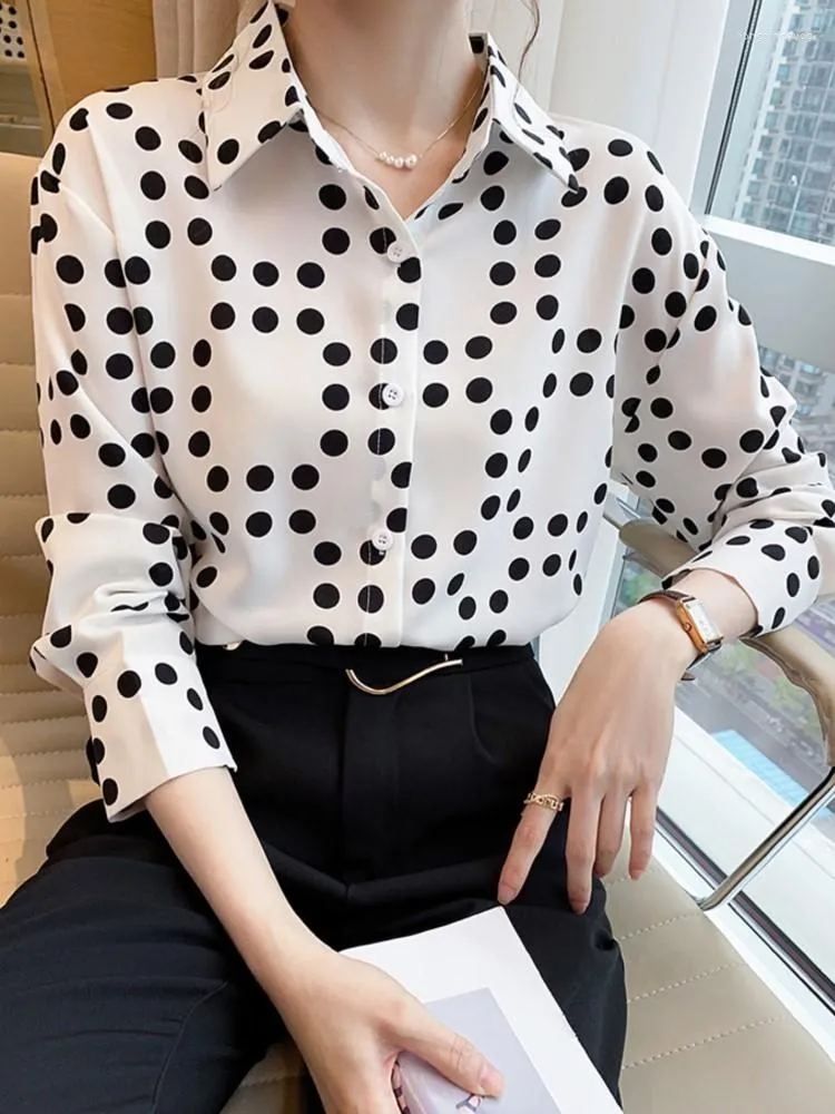 Kvinnors blusar Autumn Fashion Elegant Women Polka Dot Shirts Långärmning Vintage Slim Casual Female Chic Party Formal Clothes Tops