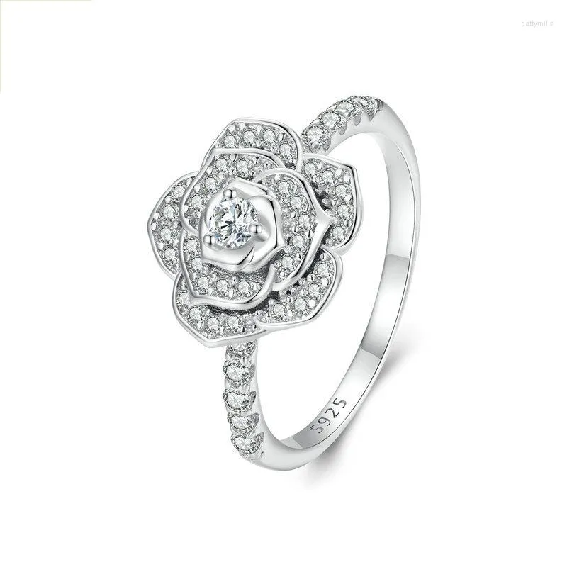 Anéis de cluster TKJ Moda 925 Sterling Silver Cubic Zirconia Rose Anel de Noivado para Mulher Noiva