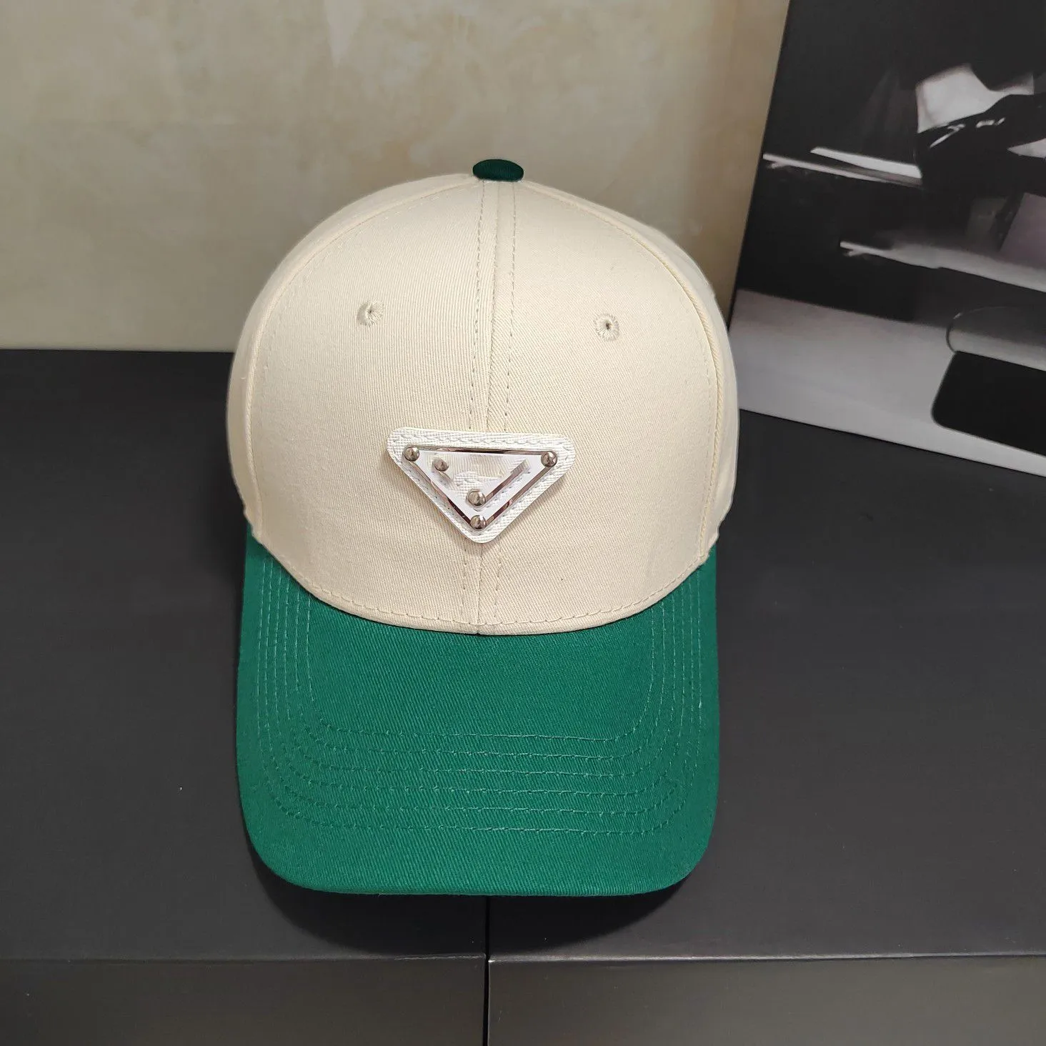 Luxury Designer Cap Fited Hats Baseball Hats Designers Women Sun Protection Fashion Timeless Classic Triangle Label Hat Designer Hats för M