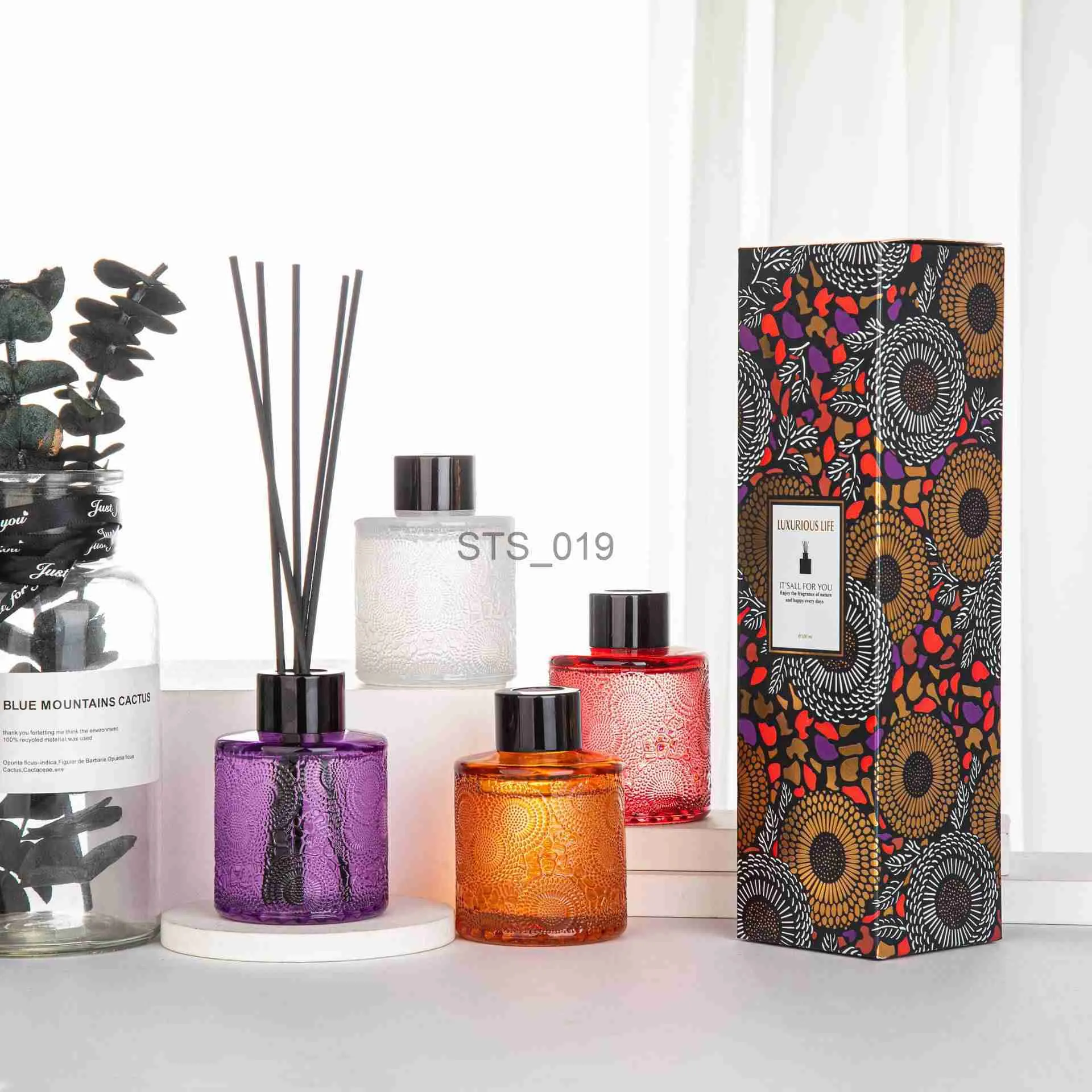 Incense 100ml Embossed Glass Bottle Reed Diffuser Set Aromatherapy Plant Essential Oil for Household Room Air Freshener Incense x0902