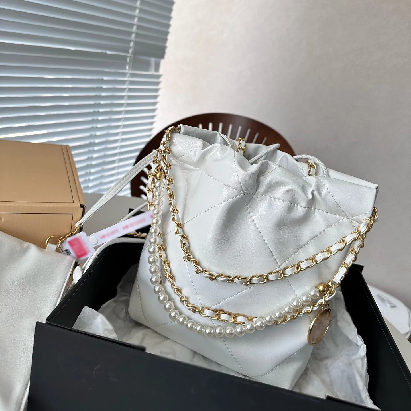 Kvinnor Brand DrawString Mini Shopping Bag, Garbage Bag, Vintage Vintage Vintage Gold Plated Chain, Vintage Leather Bag, Ryggsäck, mångsidig crossbody -väska, storlek 18 * 20