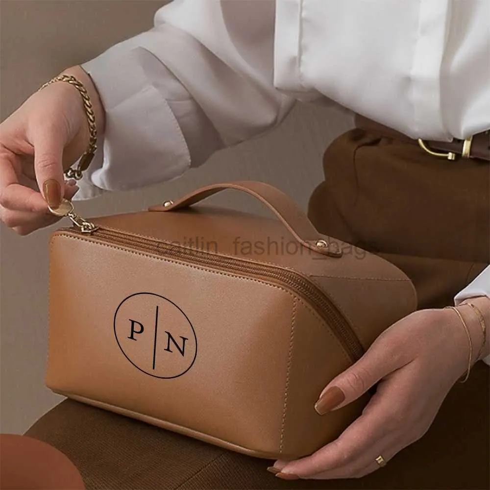 Tragetaschen, personalisierte Make-up-Tasche aus Leder mit Namen, tragbar, für Reisen, großes Fassungsvermögen, Brautjungfern-PU, caitlin_fashion_ Taschen