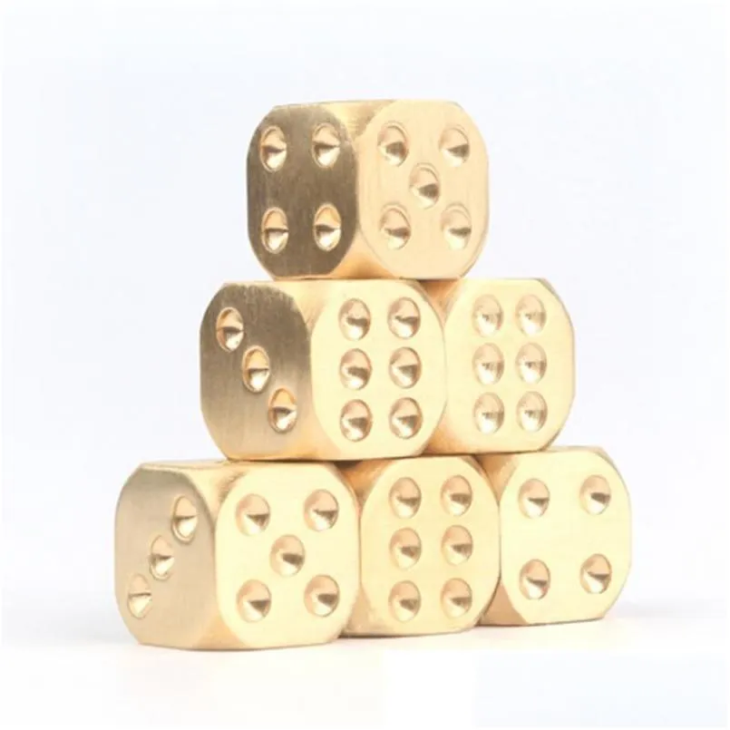 Outros suprimentos de festa festiva 2021 Vintage Golden Dice Cobre Poliedro Metal Sólido Pinça Pesada 15x15x15mm Jogar Ferramentas de Jogo Dro Dhwrp