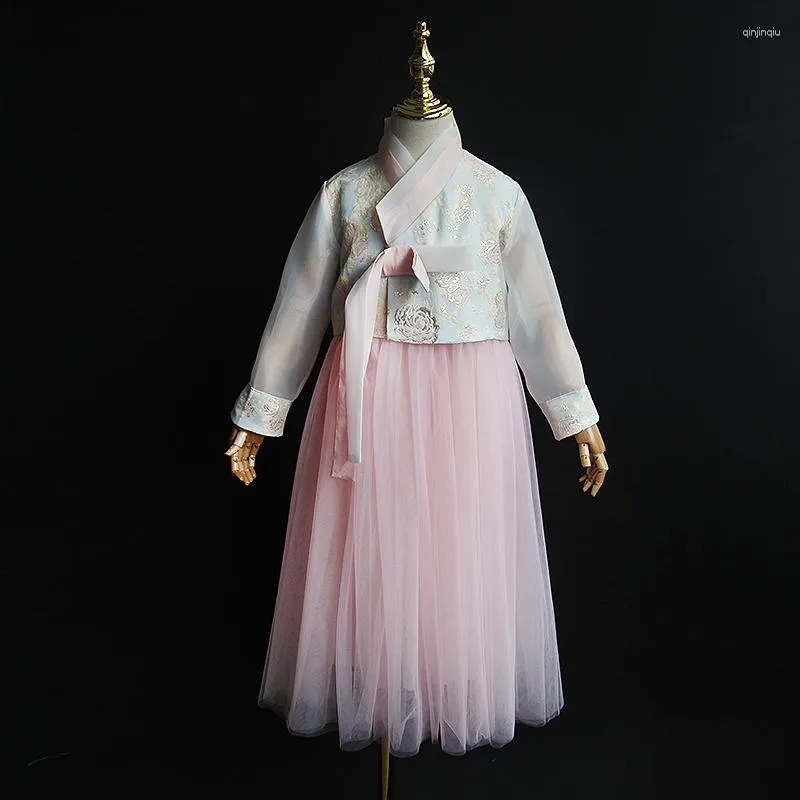 Kläder sätter 2023 Girl Korean Hanbok Children's Traditional Costum Baby Flower Mönster Blus kjol 2-stycks prestanda LC052