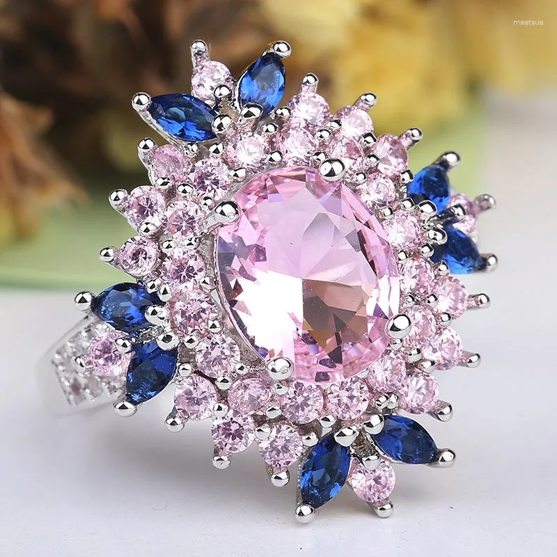 Cluster-Ringe 2023 Trend Mysteriöser Luxus Blau / Hellrosa Blume Damenring Glänzender Zirkon Hochzeit Verlobung Schmuck Geschenk Großhandel