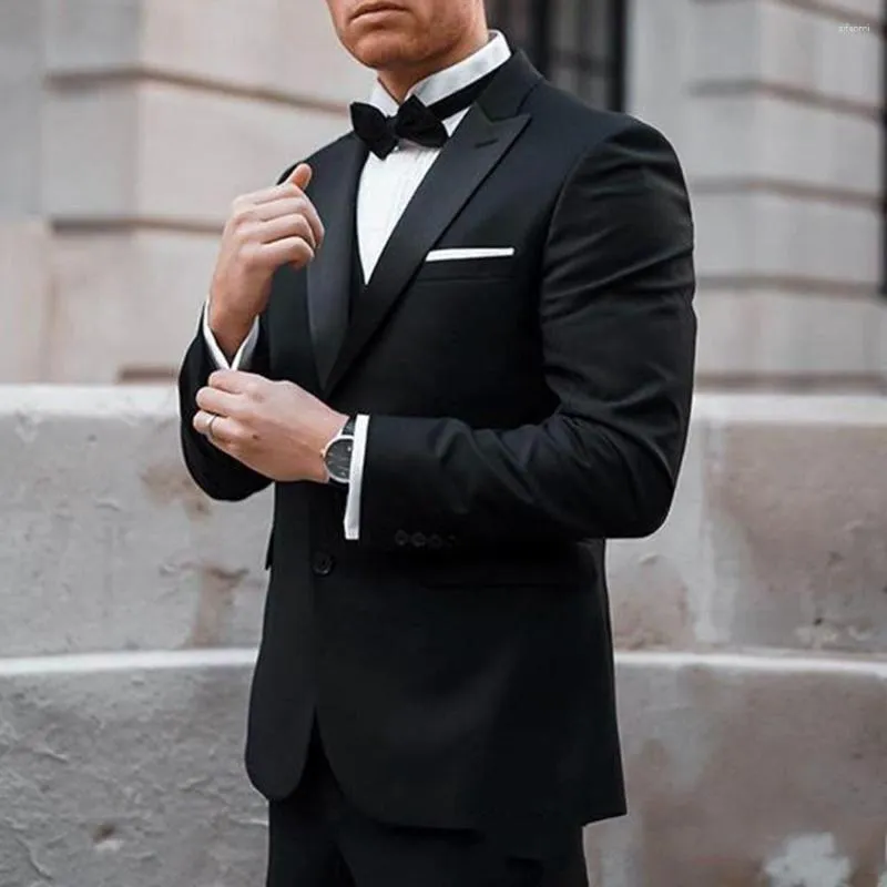 Mäns kostymer 2023 Black Wedding Tuxedos Peaked Lapel Slim Fit Two Button Groom Wear Formal Prom Men Suit 2st Terno Masculino (Jacket Pants)