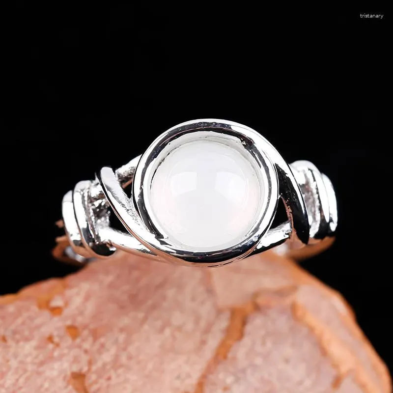 Bagues de cluster Classic Round Moonstone pour femmes Bijoux blancs Birthstone Bague de fiançailles de mariage Anniversaire Fête Bijoux Femmes