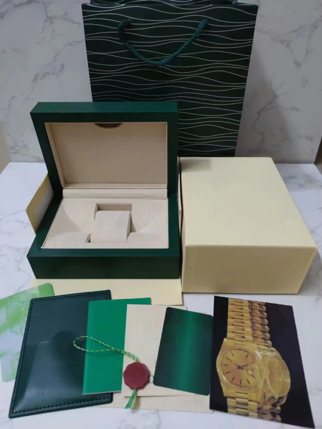 Watch Gift Box Display Box with Logo High-grade Watch Storage with Papers and Hand Bag All Set