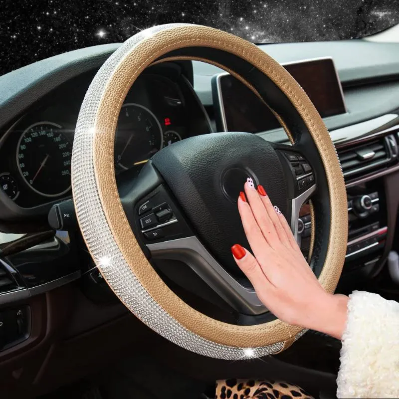 Direksiyon Simidi Kapaklar 2023 Bling Kristal Elmas Köpüklü Araba SUV Fit 14.5-15 inç Kadın Otomatik Aksesuarları