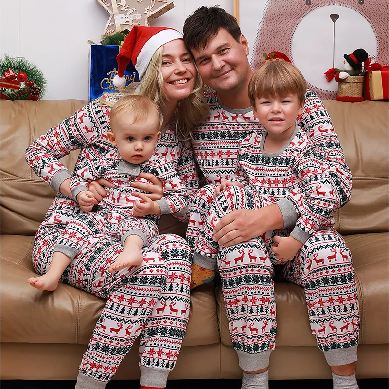 Familjsmatchande kläder Christmas Moose Family Matching Pyjamas Set Year's Clothes Adults Kids Sleepwear Baby Rompers Soft Loose Xmas Outfits 230901