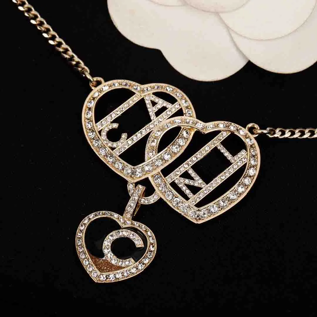 2023 Quality Charm Pendant Necklace with Words and Diamond Heart Shape Design Have Box Stamp PS7585B L