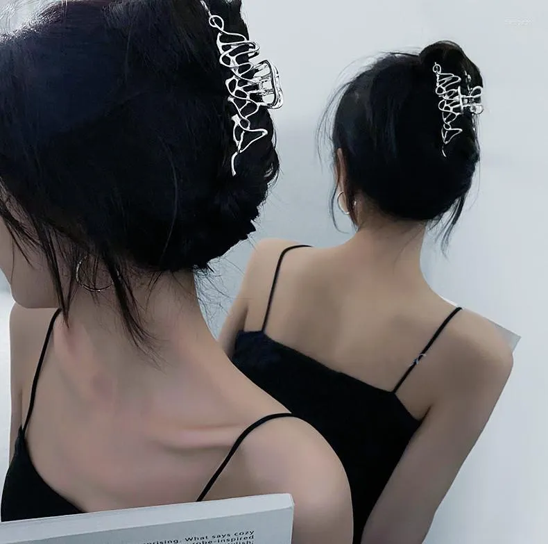 Hårklipp koreanska mode geometricl oregelbunden kedja ihålig mental klipp för kvinna badtillbehör 2023 trendig