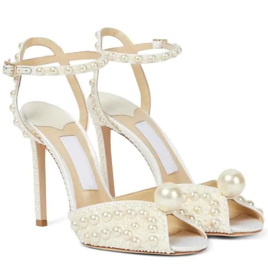 Signer Sacaria Womens Sandal Sacora Heel 100mm Sandaler med Pearl Heels Bröllopspumpar Stiletto Heel Ankle Strap Bridal Pearl-embellished Satin Platform