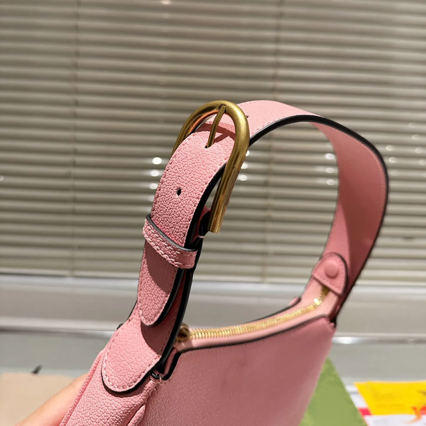 Vintage Pink Leather Tote Mini Hobo Shoulder Bag Shoulder Bag With Chain  Strap Designer 5A Soft Handbag For Office And Luxury Fashion From  Tote_bag902, $37.7 | DHgate.Com