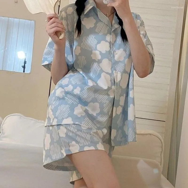Kadın pijama qweek japon kawaii pijama seti kadınlar bulut baskısı sevimli pijamalar genç kızlar yaz ev kıyafetleri pijama salonu giyim
