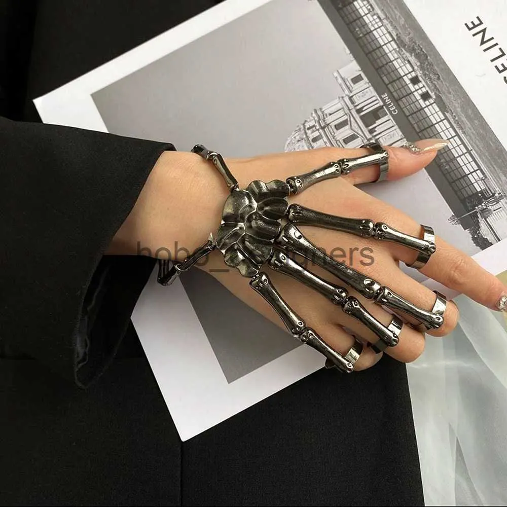 Halloween Skeleton Hand Bracelet Nightclub Skull Finger Bracelet Bangles W  Y~ * | eBay
