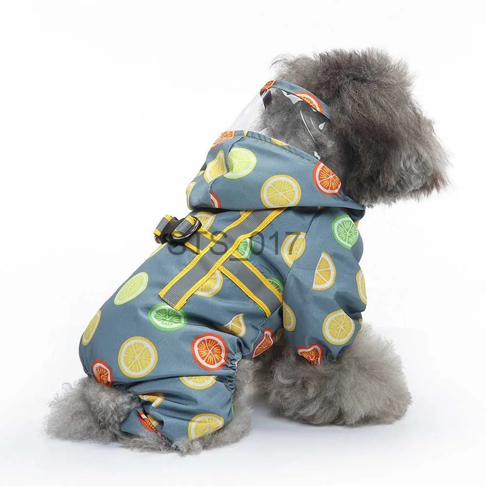 Vêtements pour chiens Pet Raincoat Vêtements pour chiens Chat Quatre pieds Fruits Imprimer Vêtements imperméables Chiens Petit Chihuahua Été Jaune Respirant Fille Pug x0904