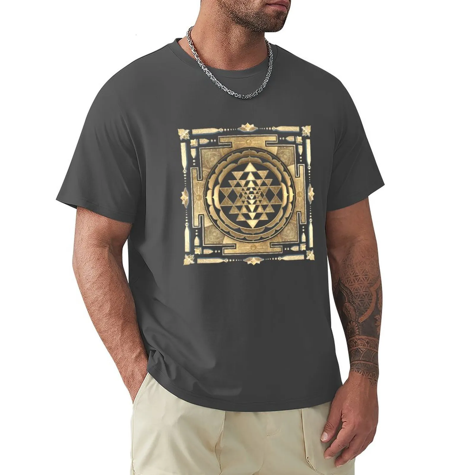 Herren Polos GOLDEN SRI YANTRA Deep Charcoal Hintergrund T-Shirt Bluse lustige T-Shirts Grafik Männer 230901