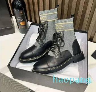 Botas cortas Martin cómodas con letras de grado eléctrico pasarela nuevas botas elásticas delgadas de suela gruesa