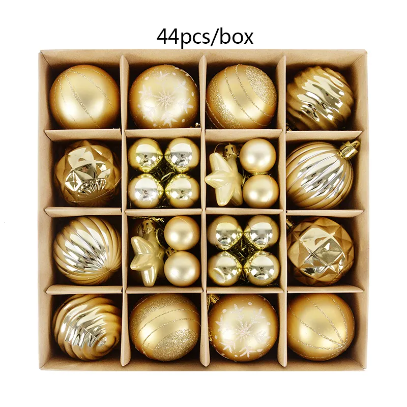 Decorações de Natal 44pcs ouro plástico bolas de Natal sortidas enfeites de Natal Xmas árvore floco de neve ornamento ano decoração Noel Bombki 230904