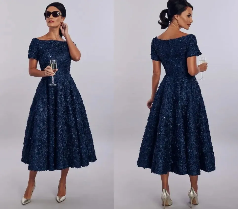 Elegent House Of Mooshki Abito per la madre della sposa 2024 Manica corta con volant in pizzo Abiti per invitati a un matrimonio Lunghezza tè Blu navy Robe De Soriee