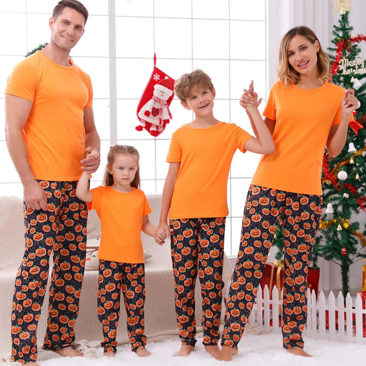 Abiti coordinati per la famiglia Pigiama per festa di Halloween Set manica corta O collo Pantaloni con stampa Toppumpkin 2 pezzi Completo da notte 230901