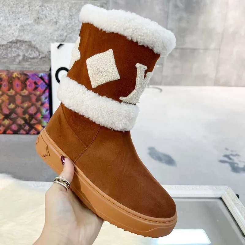 Designer Letter Lamshaar Verdikte Sneeuw Dames Nieuwe Modieuze Korte Laarzen Antislip en Warme Katoenen Schoenen 01