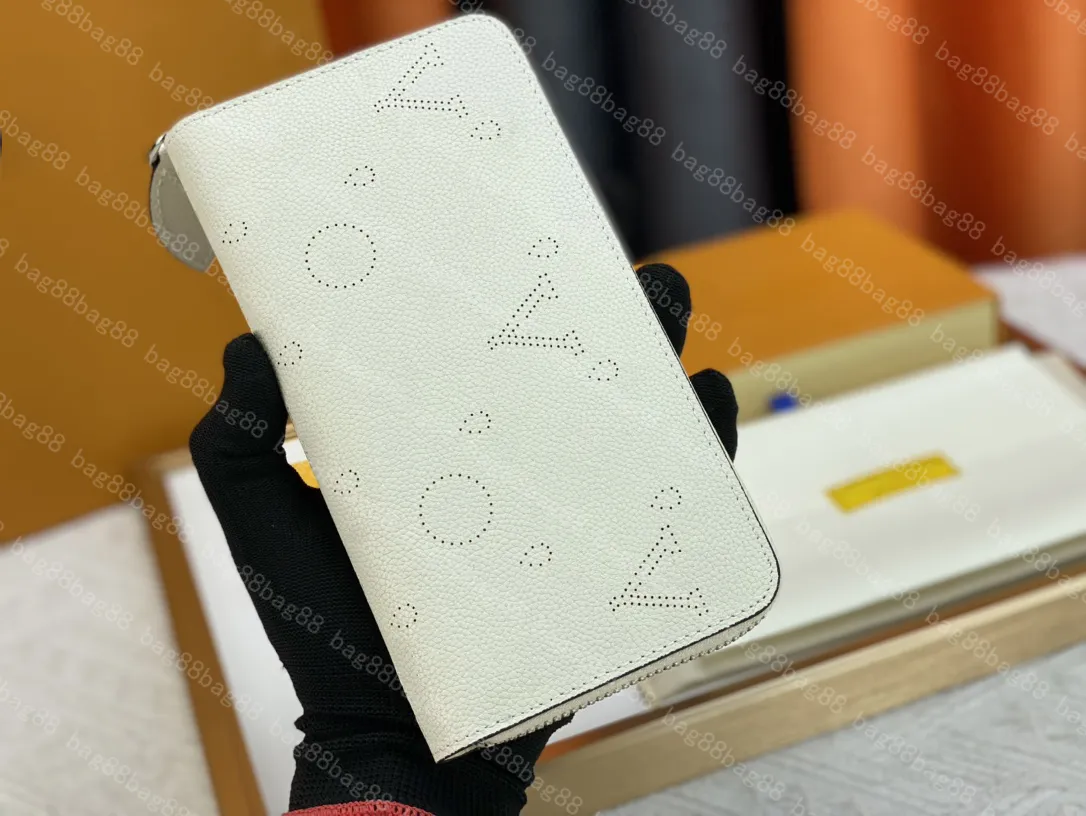Classiques De Luxe designer laser évidé portefeuille fermeture éclair long sac à main pochette pour femmes sac porte-carte portefeuilles M61867-02