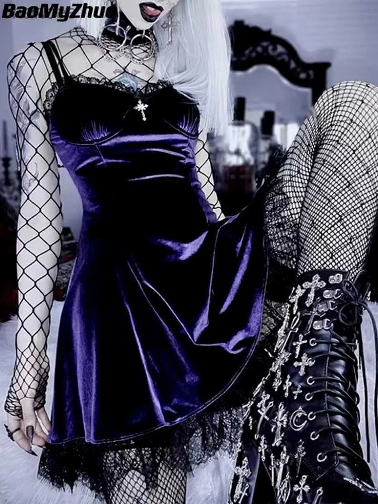 Basic Casual Dresses Velvet Gothic Sexy Black Mini Dress Women Vintage Spaghetti Strap High Waist Dresses Aesthetic Elegant Goth Party Club Dress