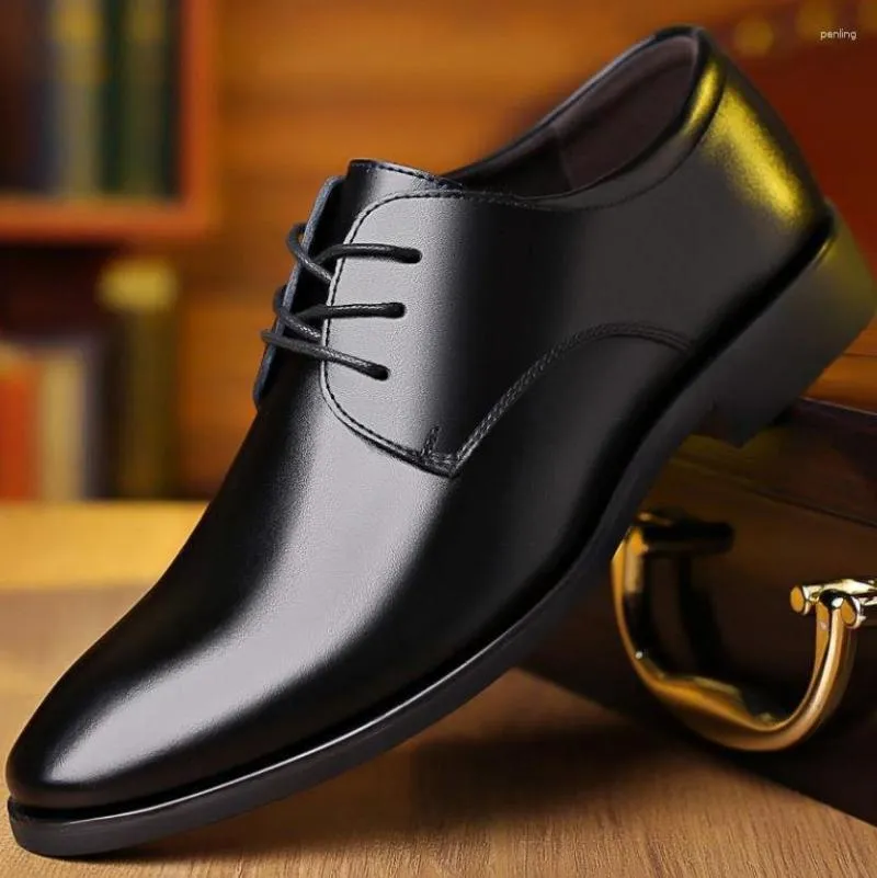 Sapatos de vestido 2023 primavera outono homens de couro negócios formais homens casuais coreano britânico noivo homem casamento