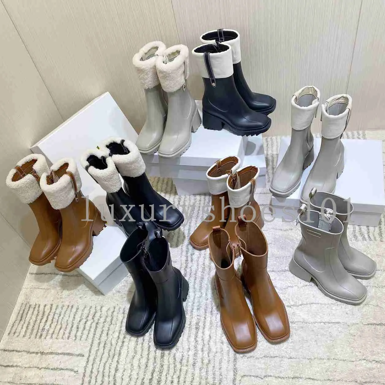 Designerskie kobiety Betty Pvc Buty Furry High Obcasy wysokie buty deszczowe Wodoodporne Wodoodporne Welly Half Boots Buty platformowe Buty na zewnątrz Buty Rainshoesluxury Buty