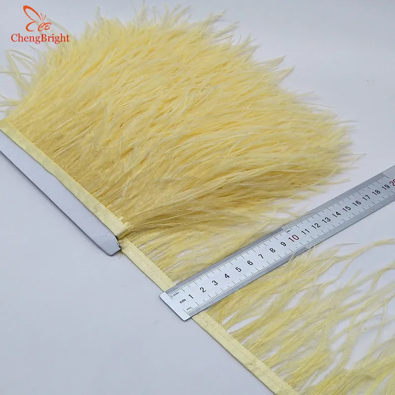 Otras herramientas manuales ChengBright Grosir Kualitas Tinggi 10 yardas Crema Pluma de avestruz Cinta Plumas Potong Fringe Pakaian Dekorasi diy 230904