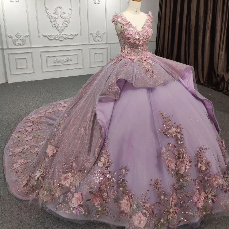 Lavanta Parlak Seksi V yaka Quinceanera Elbise Kristal Boncuklu İşlemeli Aplikeler 3dflower Kokteyl Elbiseleri Vestidos De 15