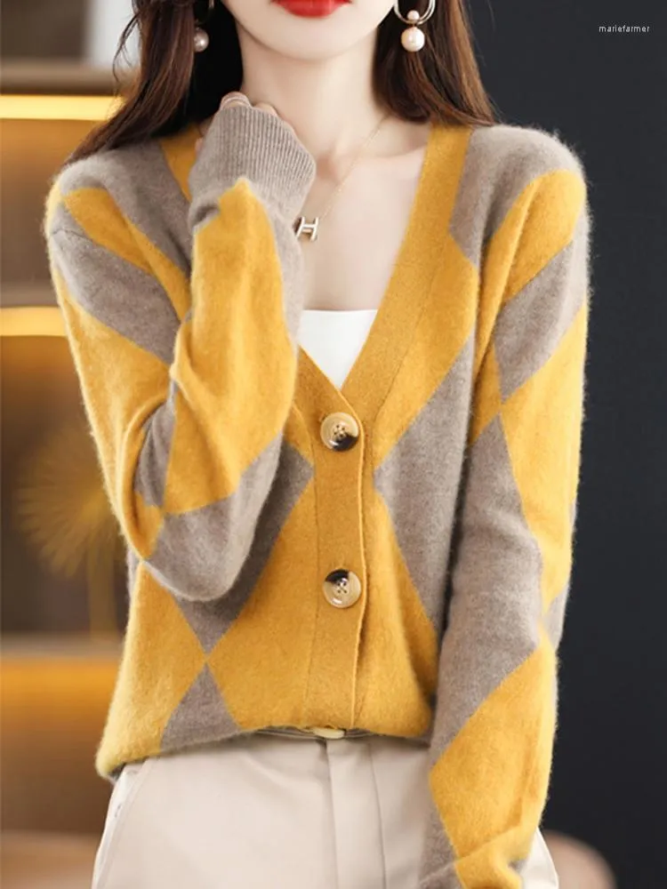 Kobiety damskie 2023 Autumn Winter Ubrania dla kobiet v szyi w kratę sweter sweter żeńskie koreańskie modne topy długie rękawy swetry