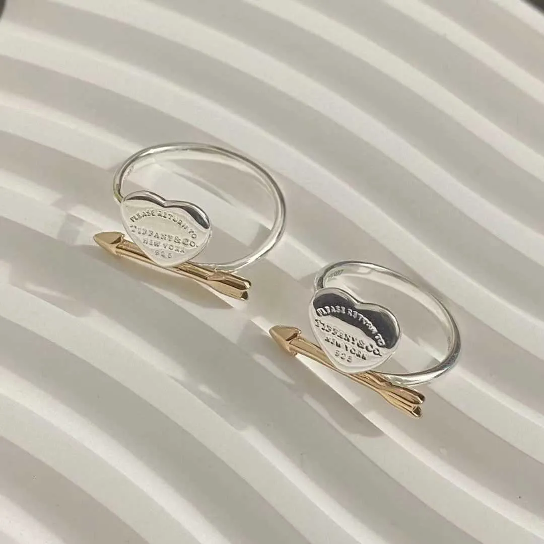 Modedesigner Tiff Ring Top T Family S925 All Body Sterling Silver Love Ring mångsidig koreansk version Casual One Arrow Heart Piercing Women's