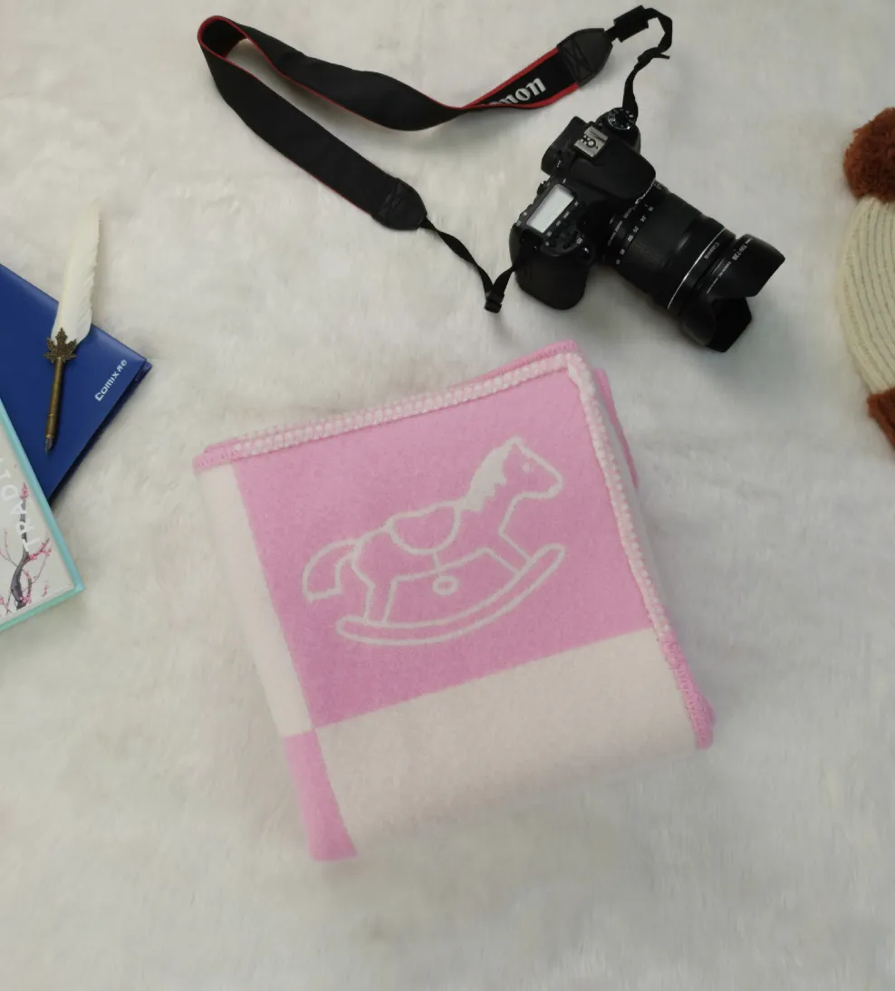 H bebê menino menina cobertor presente de natal bebê camelo rosa cobertores 100140cm carta cobertores menino menina casa sofá cobertor