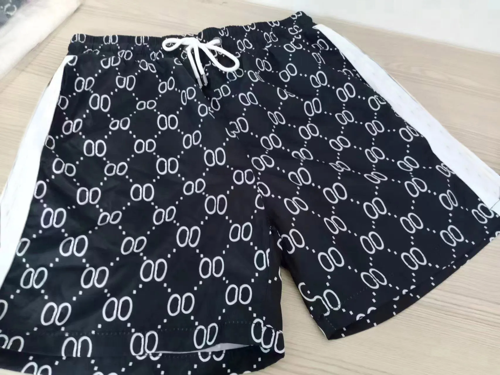 2021 Sommershorts wasserdichte und schnell trocknende Badebekleidung Designer Herren weiß schwarz Strandshorts Herren Badebekleidung Herren Badehose