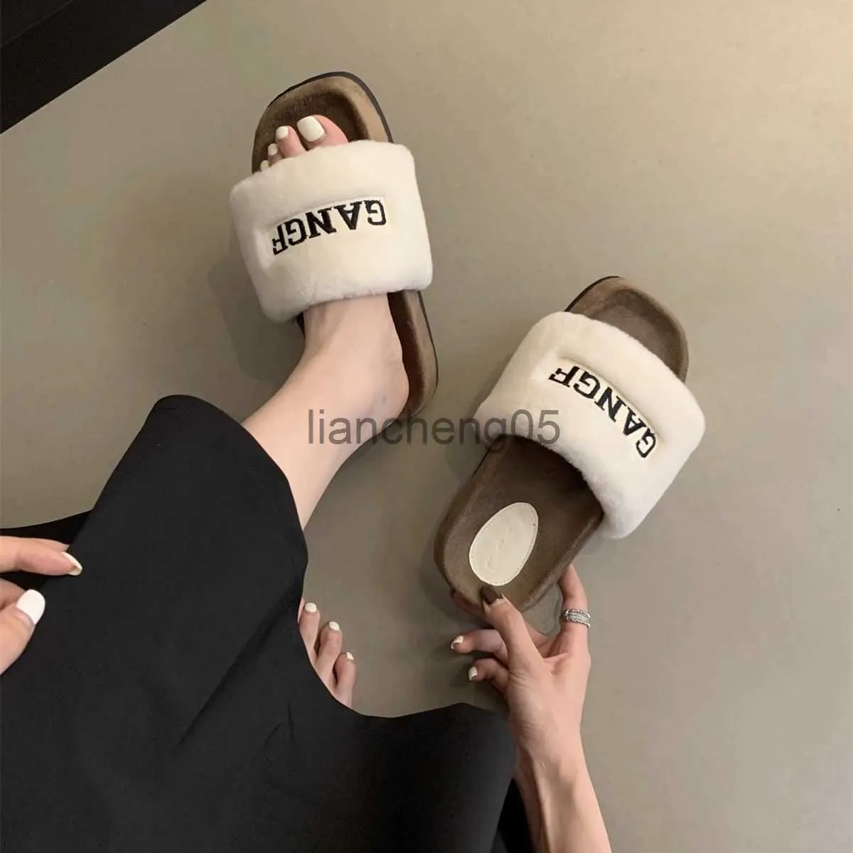 Slippers Winter Indoor Fur Slippers House Full Furry Soft Fluffy Plush Platform Flats Heel Non Slip Luxury Designer Shoes Casual Ladies X0905