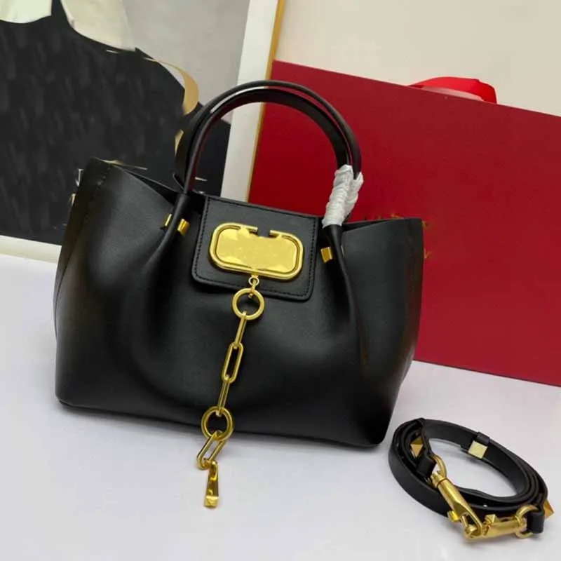V Chrome Style Sling Bag/Hand Bag/Purse, at Rs 230 | Single Strap Bag in  Surat | ID: 2850184480173