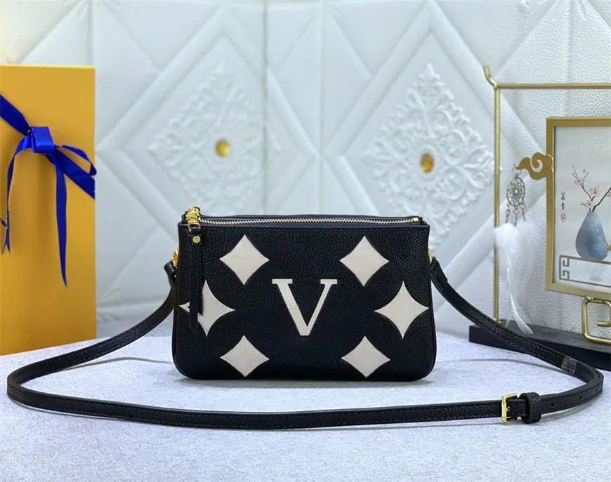 2023 Designer Kvinnor axelväska lyxig dubbel zip pochette handväskor blommor bokstäver jätte omvänd korsbodis väskor toppkvalitet läder damer