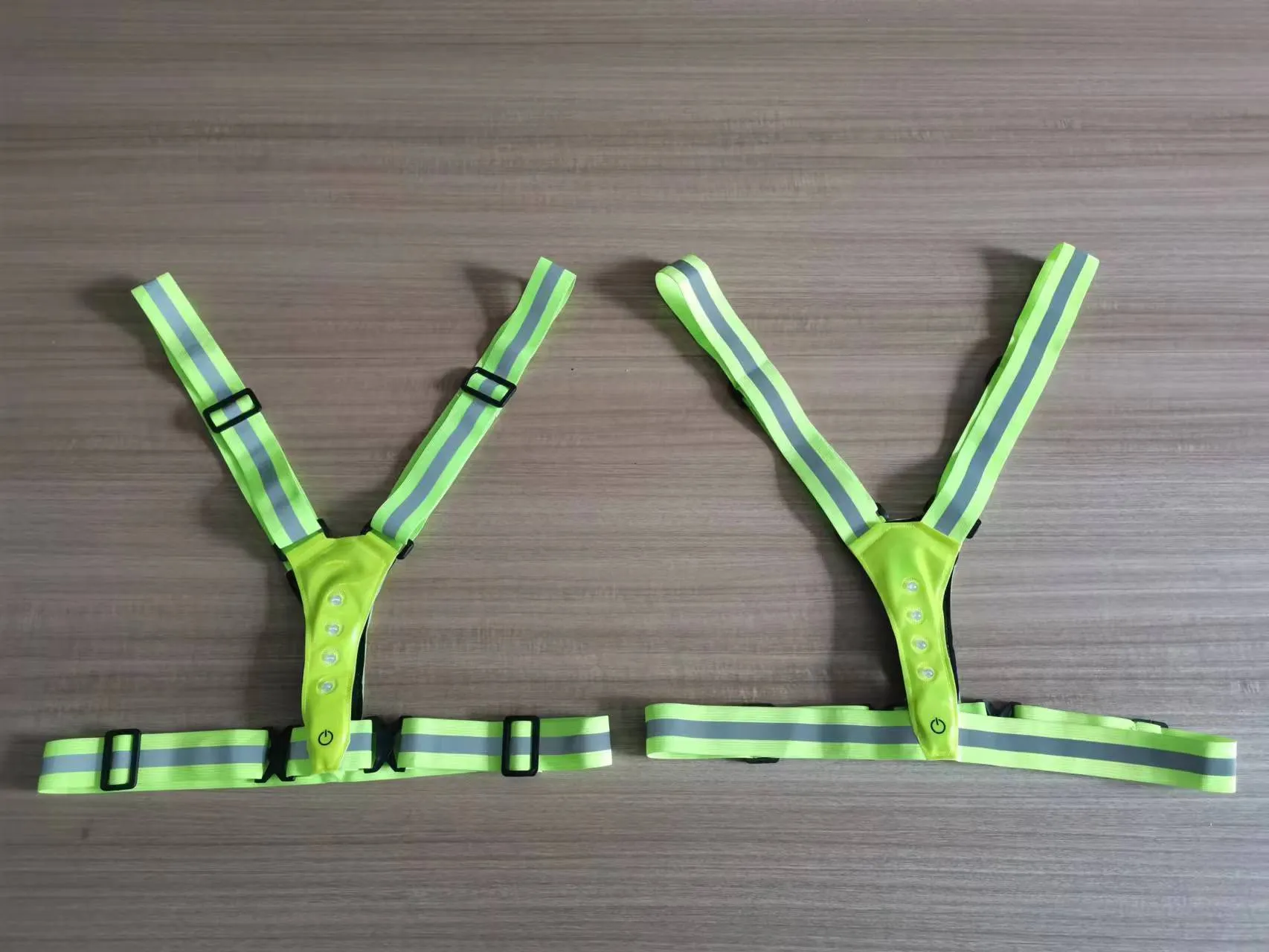 High Visibility LED Reflective Safety Vest - Adjustable Running Gear ...