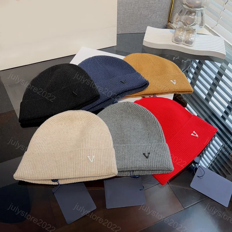 Bonnet de créateur pour hommes, Bonnet d'hiver tricoté, bonnet en laine, bonnet chaud en cachemire, casquette de camionneur, chapeaux ajustés, rouge et noir, accessoires