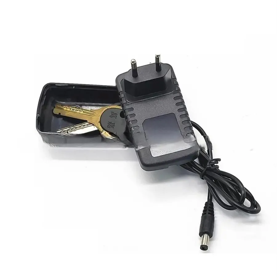 가짜 충전기 시력 비밀 홈 전환 스태쉬 캔 안전 컨테이너 숨기기 스팟 숨겨진 금고 구획 충전 커버