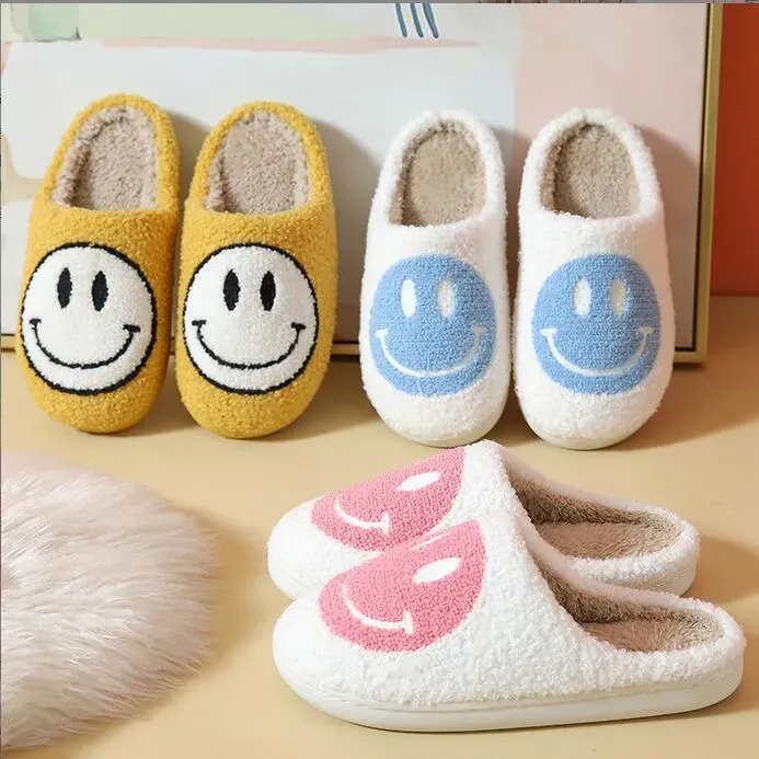 2023 Winter Vrouwen Smiley Slippers Pluizige Nepbont Glimlach Gezicht Huishoudelijke Zachte Schoenen voor Indoor Vrouwelijke Outdoor 211023 vijf