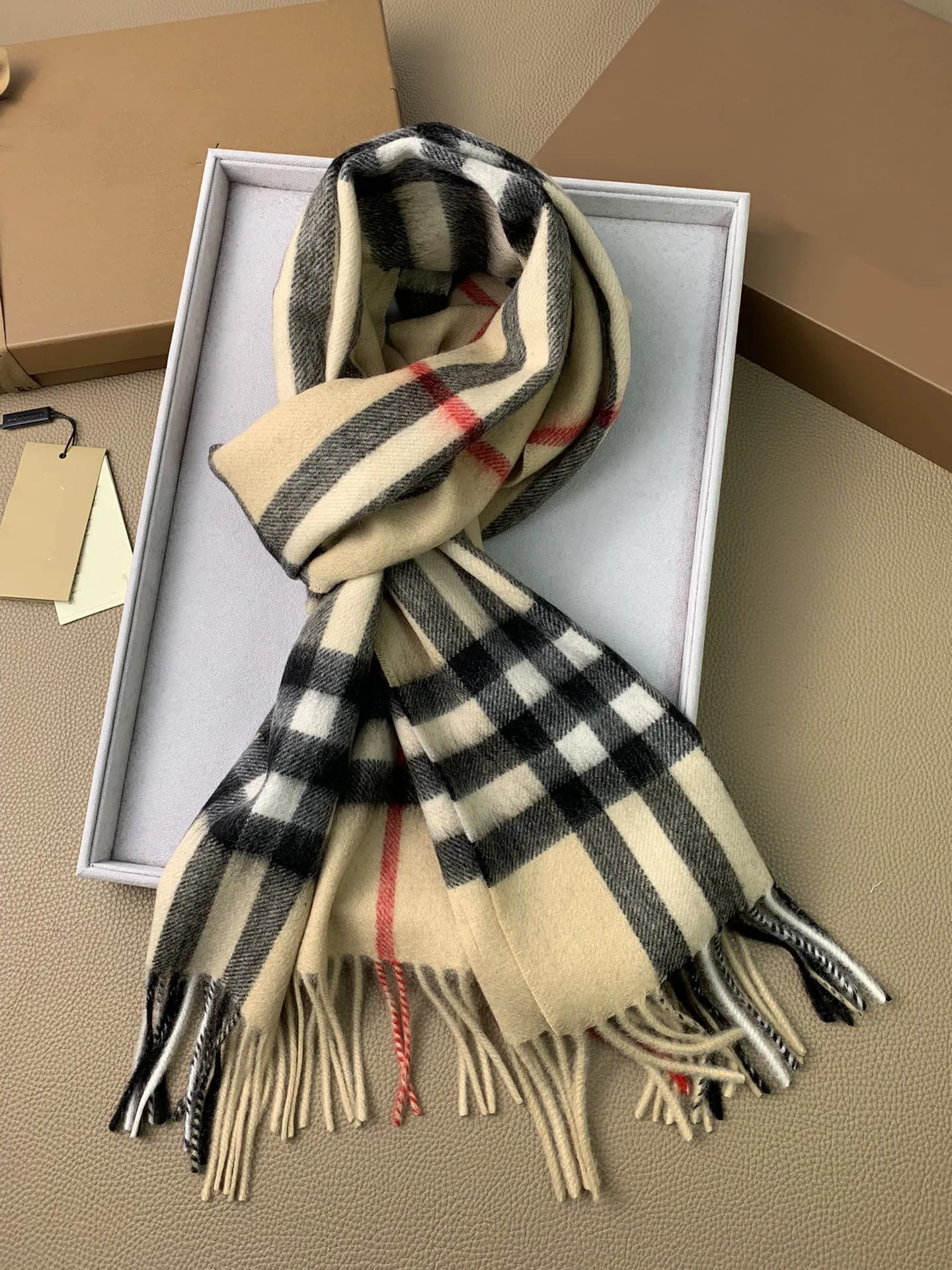 Sciarpa da uomo di design Sciarpa da donna in cashmere Sciarpa invernale in cashmere calda per esterni stile scozzese bavaglino antivento moda classica
