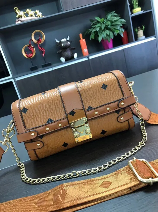 Designer Bag Chain Bags Women Axel Väskor Pu Leather Purse Lady Daily Crossbody Bag Fashion Pocket Buckle Lite Bag Factory Wholesales Brown Color