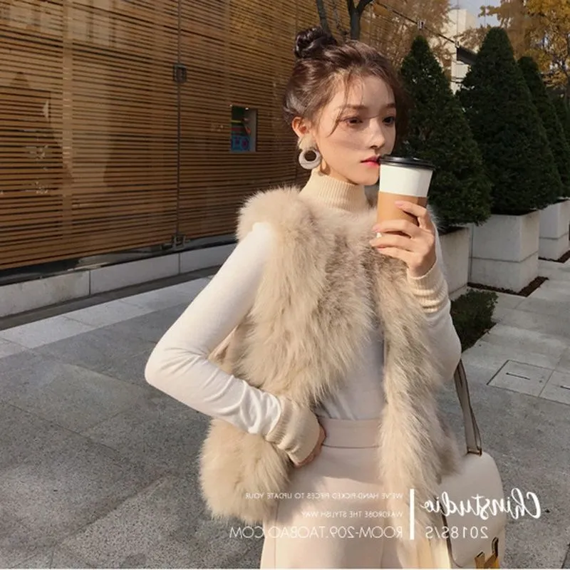 Womens Fur Faux Female Vest Women Sleeveless Outerwear Multisize Short Waistcoat Autumn Winter Vintage Tops T147 230904