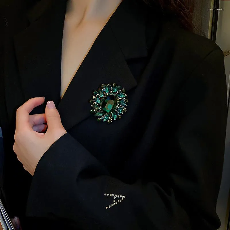 Brooches Luxury Deep Green Crystal Flower Brooch For Women Retro Elegant Design Sense Hyperbole Corsage Versatile Coat Accessories N226 From 5 24 DHgate